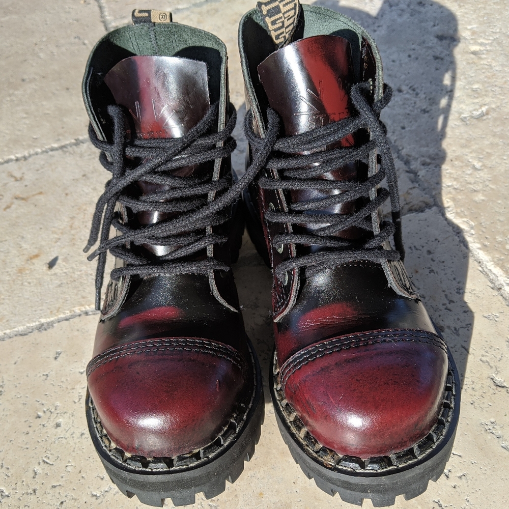 STEEL brand 6 eyelets boots